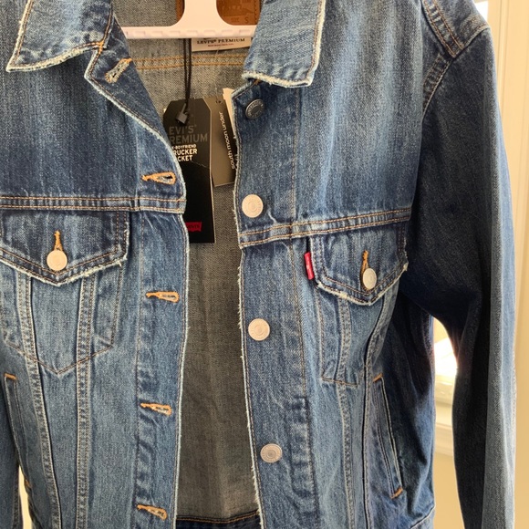 Levi’s Jacket - Picture 3 of 8